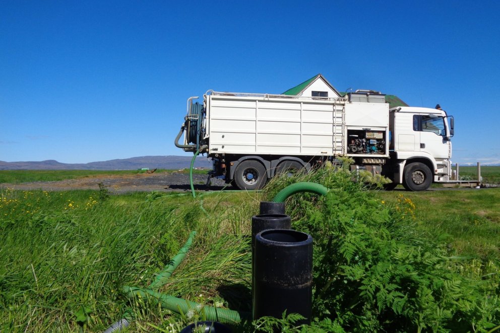 Rotþróatæmingarbíll