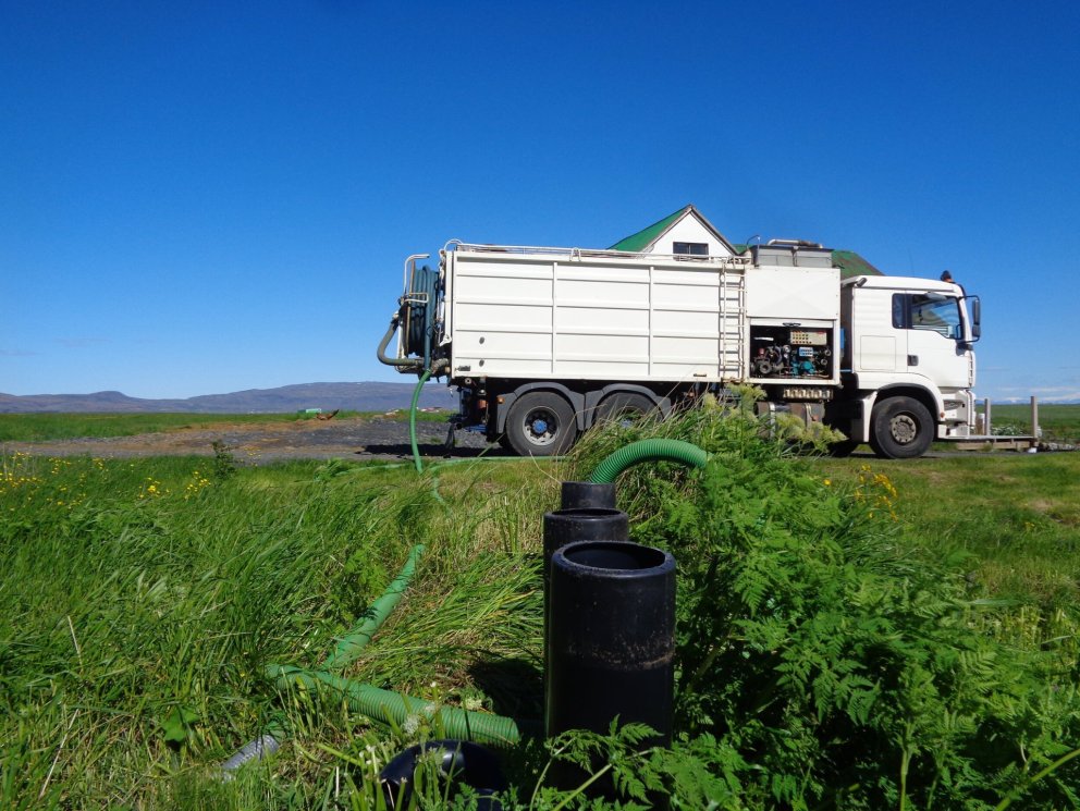 Rotþróartæmingarbíll