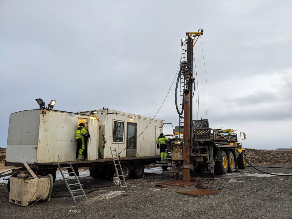 Trölli við upphaf borunar