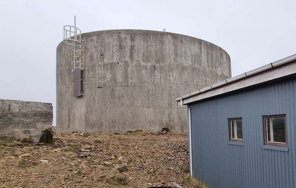 Vatnstankurinn á Djúpavogi.